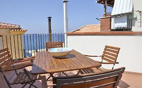 Terrazza Lucilla (by Vacation Service)